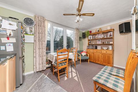 3 bedroom end of terrace house for sale, Alastor, Wellingborough NN8