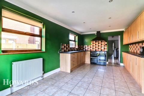 4 bedroom semi-detached house for sale, The Street, Corton