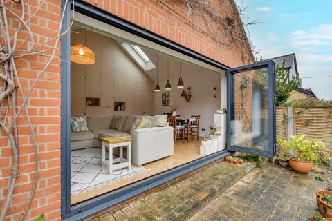 33 Rosebery Road, Chelmsford, CM2 0TU