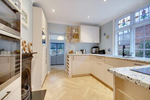 33 Rosebery Road, Chelmsford, CM2 0TU