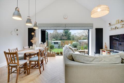 33 Rosebery Road, Chelmsford, CM2 0TU