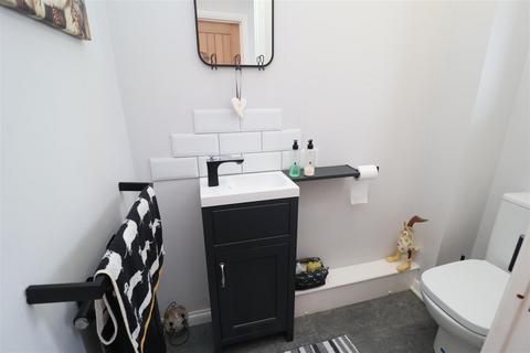 11 Birchfield Drive, Worksop, S80 3DX
