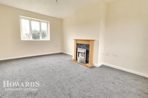 3 bedroom terraced house to rent, Fir Lane, LOWESTOFT