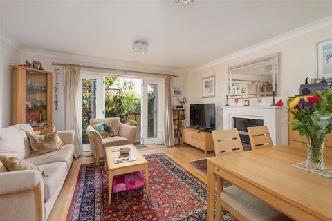 3 bedroom end of terrace house for sale, Victoria Mews, Regent Street, Whitstable