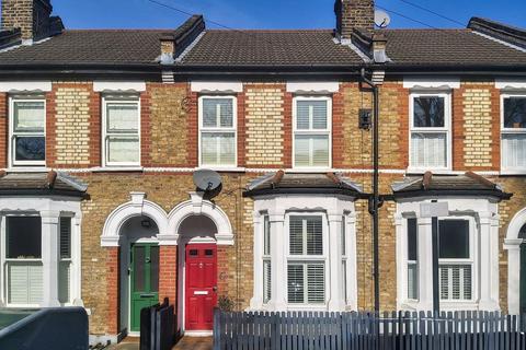6 Aitken Road, London, SE6 3BG