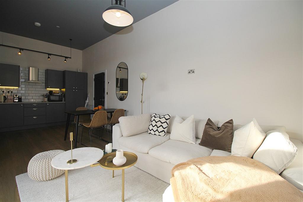 Lounge / Kitchen