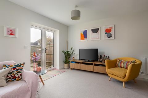 3 bedroom semi-detached house for sale, Webber Street, Horley, Surrey, RH6