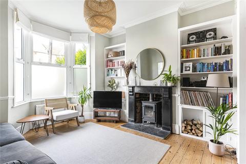 76 Honley Road, London, SE6 2JB