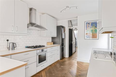 76 Honley Road, London, SE6 2JB