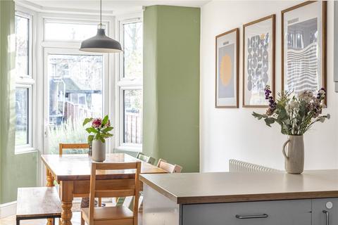 76 Honley Road, London, SE6 2JB