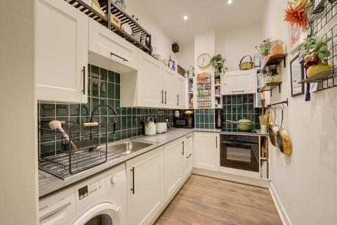 31a Blythe Hill, London, SE6 4UL