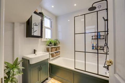 31a Blythe Hill, London, SE6 4UL