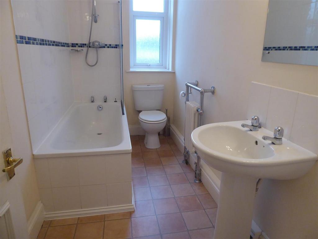 Bathroom.JPG