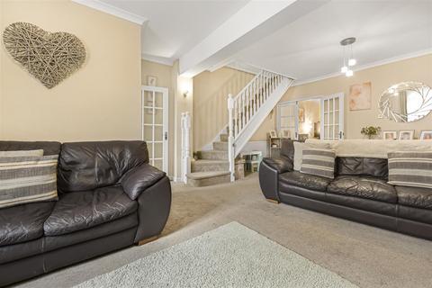 3 bedroom end of terrace house for sale, Howell Road,,, Neath Port Talbot, Neath