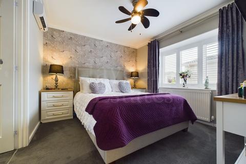 2 bedroom park home for sale, Meadow View, Earls Ditton Lane, Kidderminster, DY14 0NJ