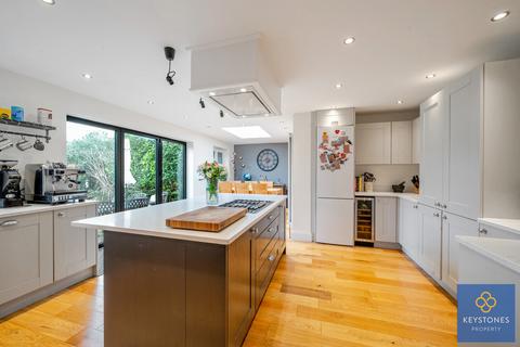 5 Elm Road, Romford, RM7 8HH