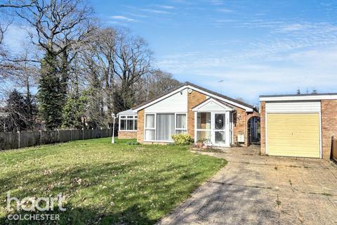 3 bedroom detached bungalow for sale, St Cyrus Road, Colchester