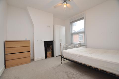 2 bedroom end of terrace house to rent, Maldon Road, Great Baddow, Chelmsford, Essex