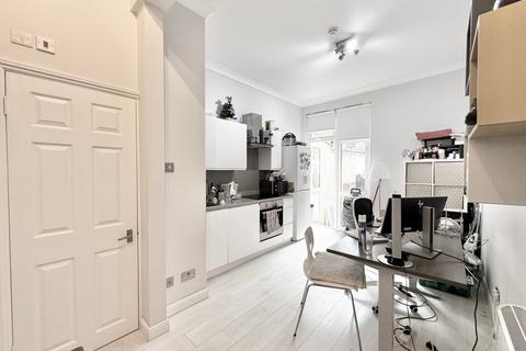 5 bedroom block of apartments for sale, London N19