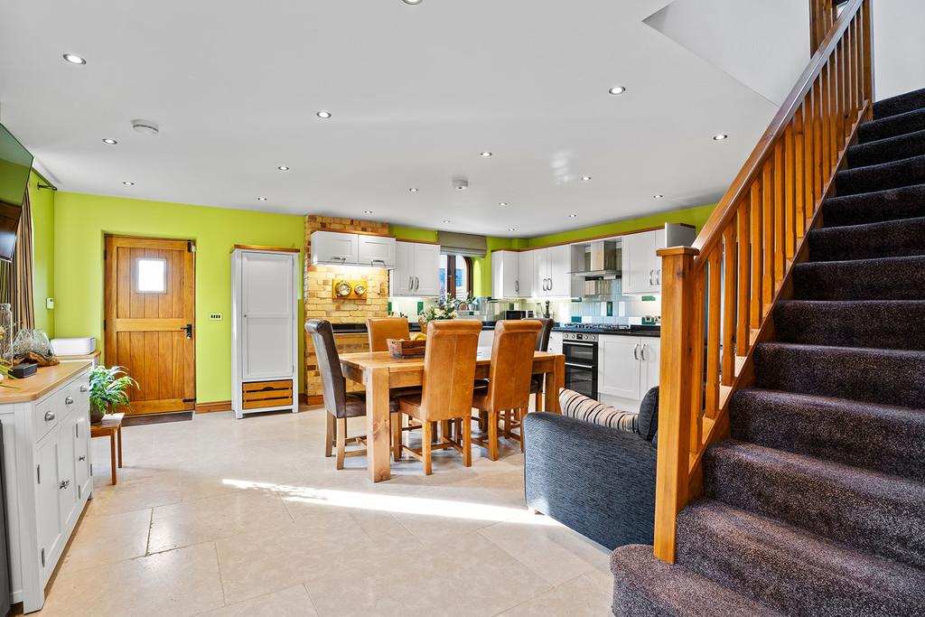 Kitchen dining room