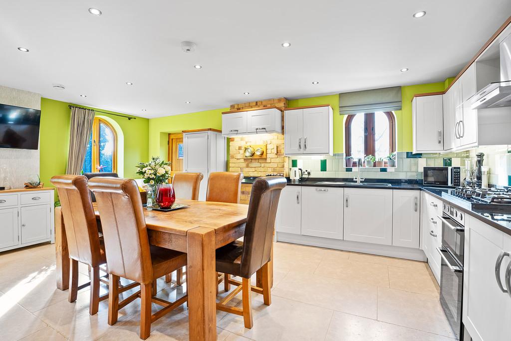Kitchen dining room