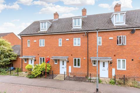 Charlottes Row, Rushden NN10