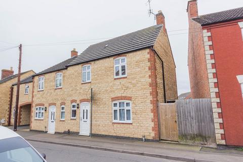 3 bedroom end of terrace house for sale, College Street, Irthlingborough NN9