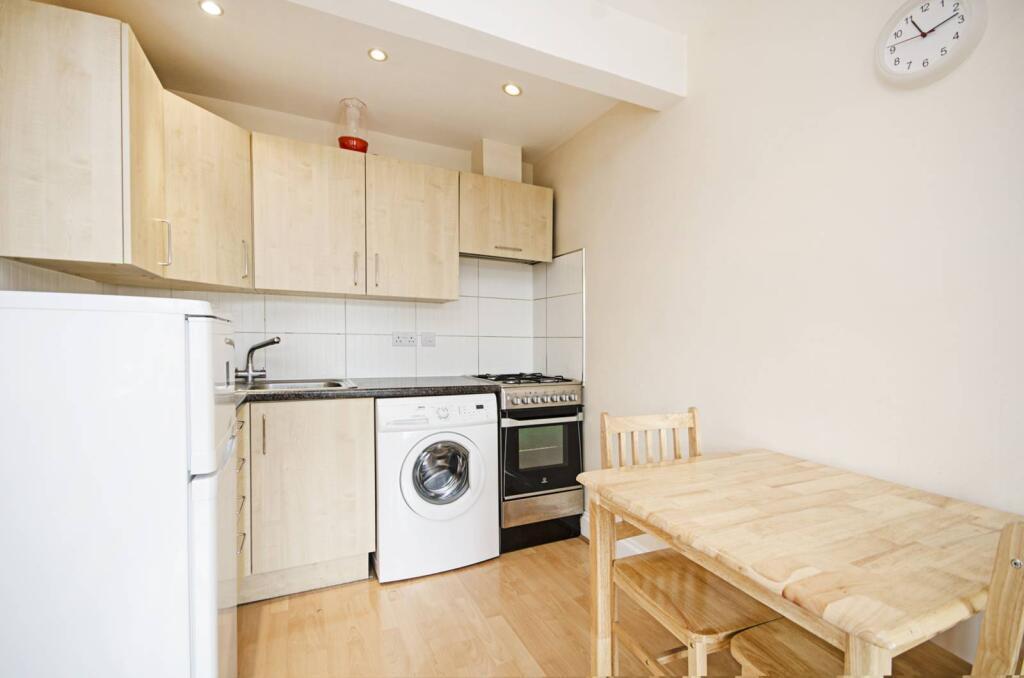 1019a Finchley Road kitchen.jpeg