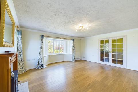 10 Kenmore Drive, Woodhall Spa, LN10 6BB
