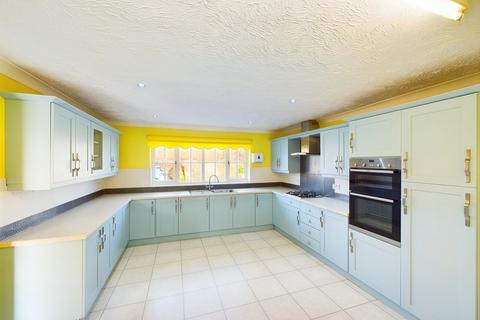 10 Kenmore Drive, Woodhall Spa, LN10 6BB