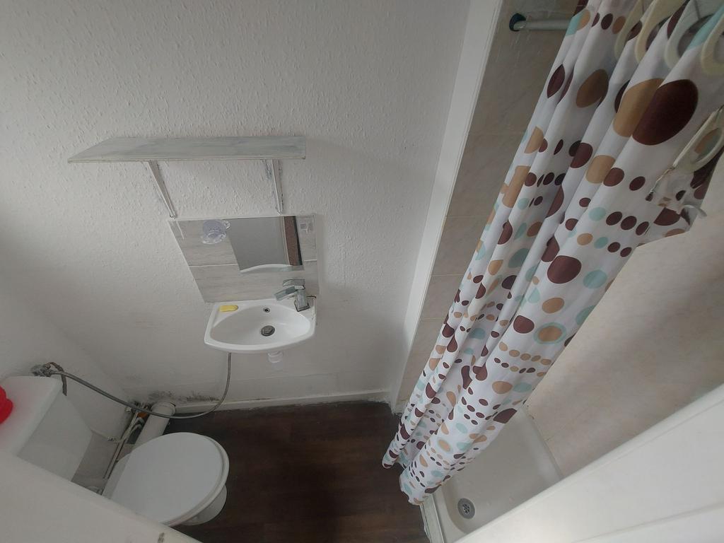 Photograph 12