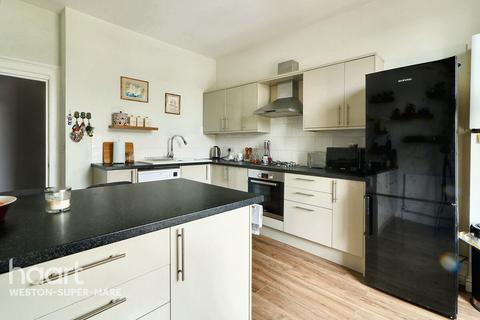 3 bedroom flat for sale, Ellenborough Park South, Weston-Super-Mare