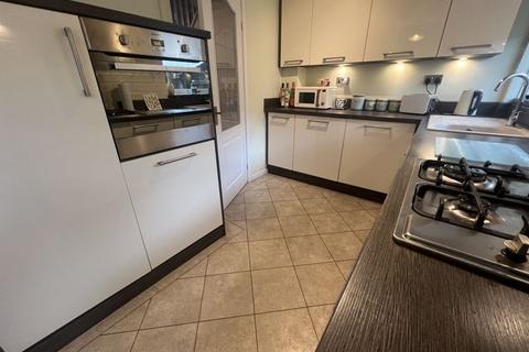 3 bedroom semi-detached house for sale, George Street, Oldham OL2