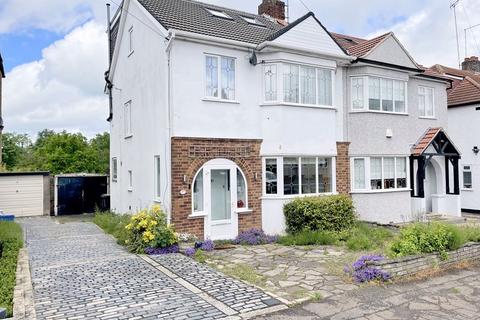 4 bedroom semi-detached house to rent, Hycliffe Gardens, Chigwell IG7