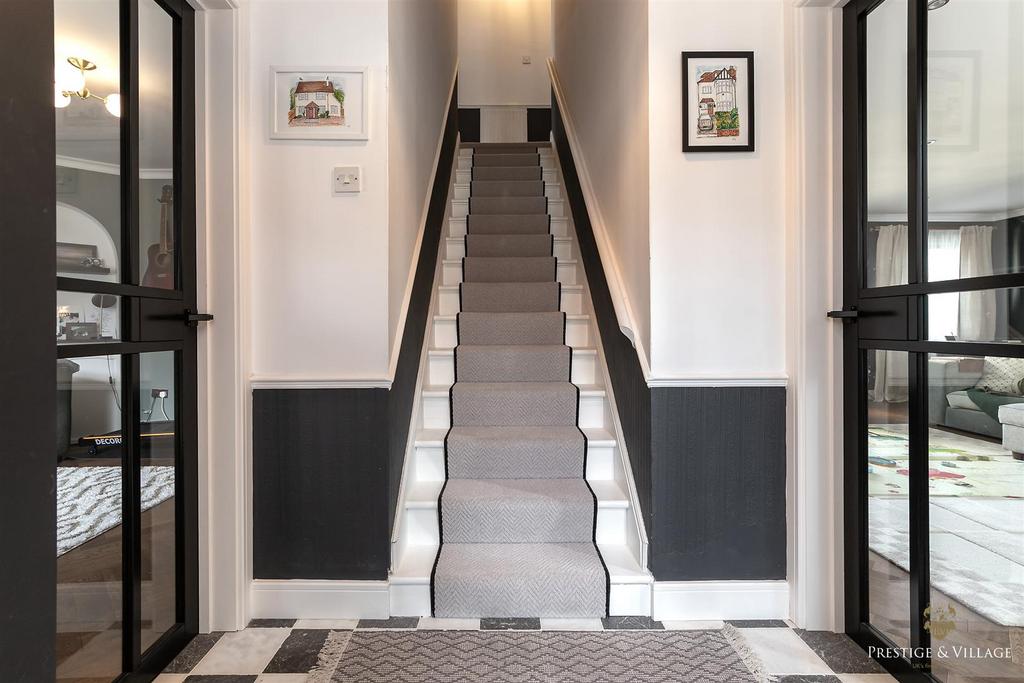 19 stairs 29 Cobden Hill Logo-11.JPG