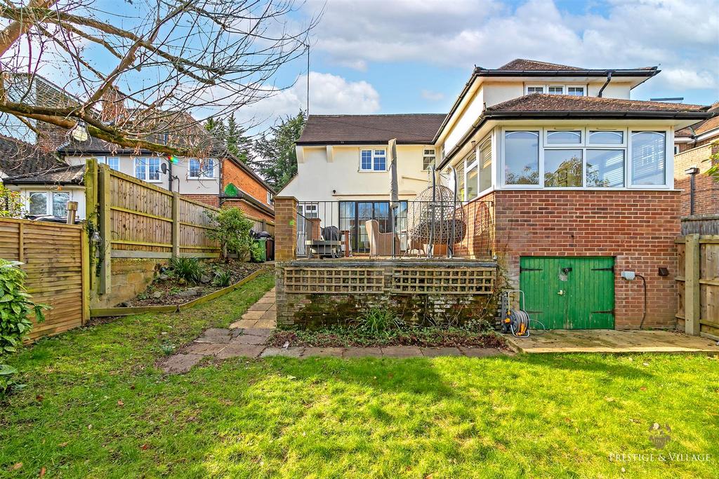 35 Back Garden 29 Cobden Hill Logo-69.JPG