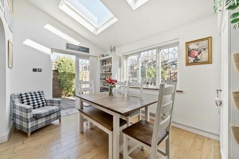 30 Maywater Close, South Croydon, CR2 0RS