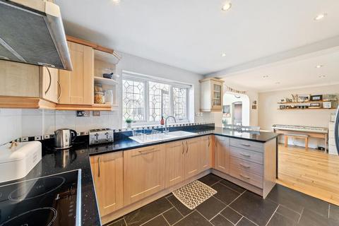 30 Maywater Close, South Croydon, CR2 0RS
