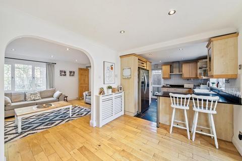 30 Maywater Close, South Croydon, CR2 0RS