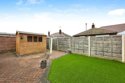 2 bedroom bungalow for sale, Thorn Road,  Warrington, WA1