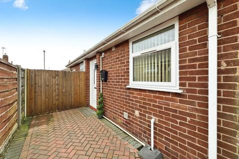 2 bedroom bungalow for sale, Thorn Road,  Warrington, WA1