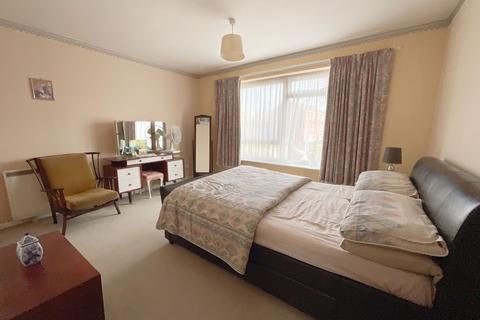 2 bedroom flat for sale, Colbert Avenue, Southend-on-Sea SS1