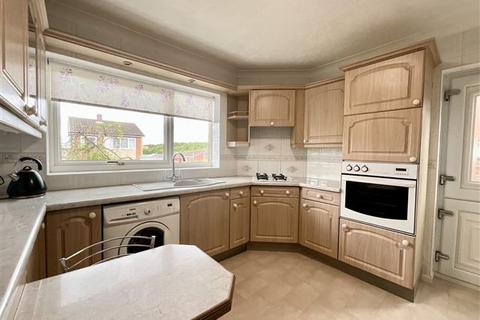 4 bedroom detached bungalow for sale, Beech Way, Sheffield, S26 4SL