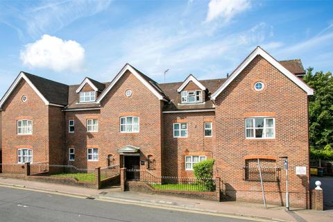 1 bedroom flat for sale, Gilliams House, Junction Road, Dorking, Surrey, RH4