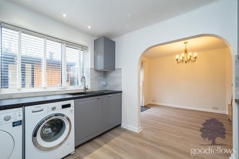 3 bedroom end of terrace house to rent, Cannon Hill Lane, London SW20