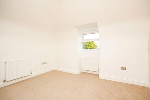 2 bedroom flat to rent, Victoria Road, Bexleyheath DA6