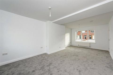 3 bedroom semi-detached house for sale, Beavers Crescent, Hounslow TW4