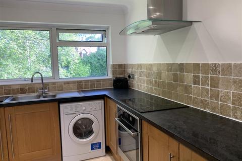 2 bedroom flat to rent, Bramley Road, Ferndown