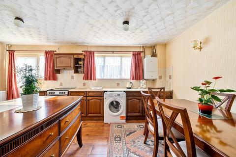 3 bedroom semi-detached house for sale, Roberts Close, Heaton Grange RM3