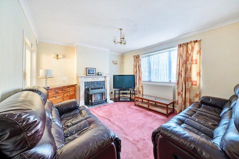 3 bedroom semi-detached house for sale, Roberts Close, Heaton Grange RM3